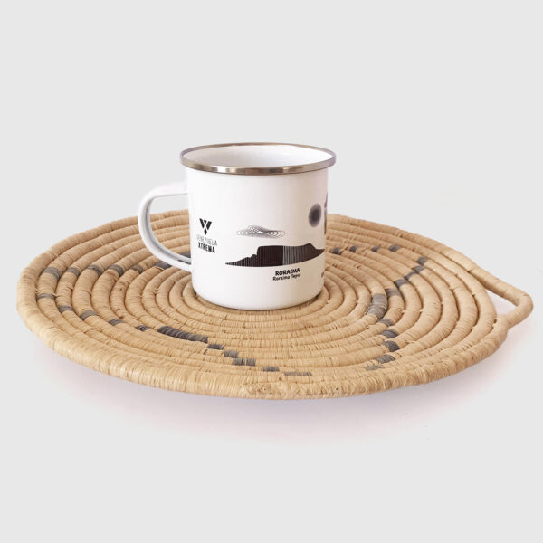 Taza de Peltre. <br/>Bolívar Blanco y Negro